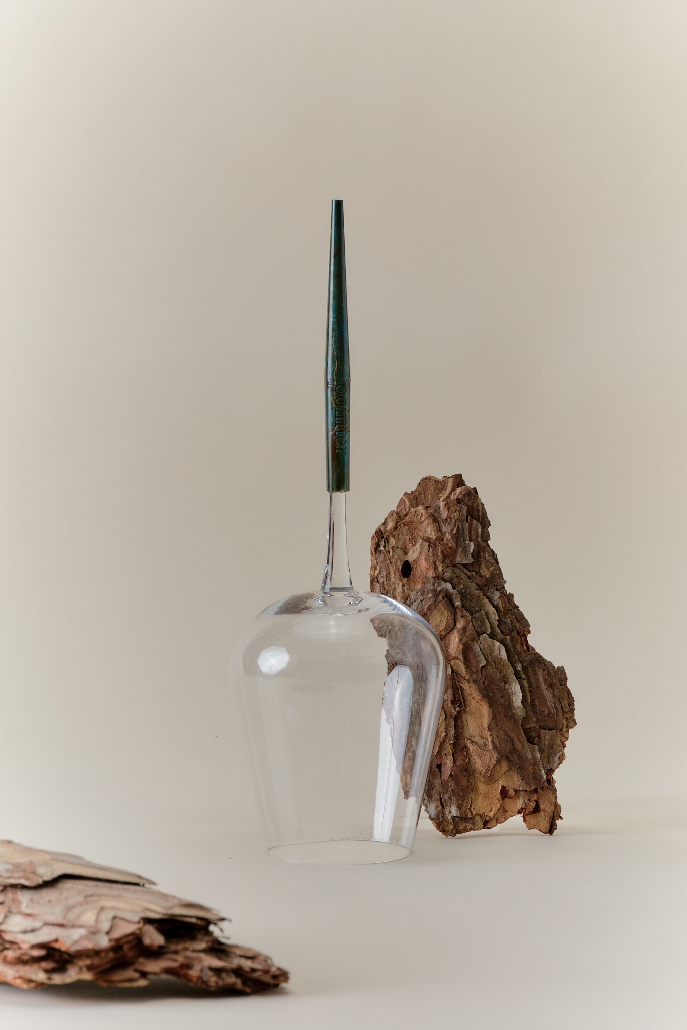 Pointer Wine Glass - Green Onyx