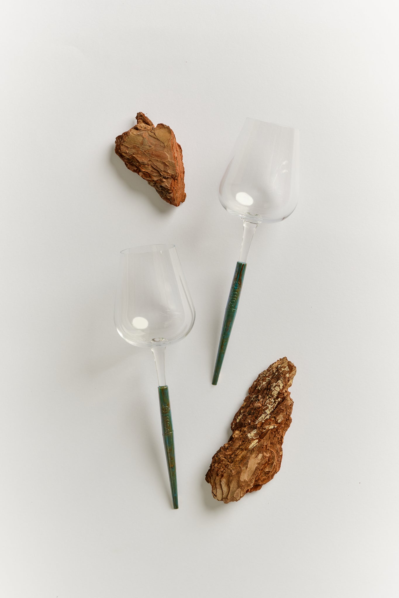Pointer Wine Glass - Green Onyx