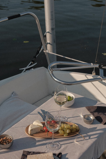 Private Weinverkostung auf einem Segelboot